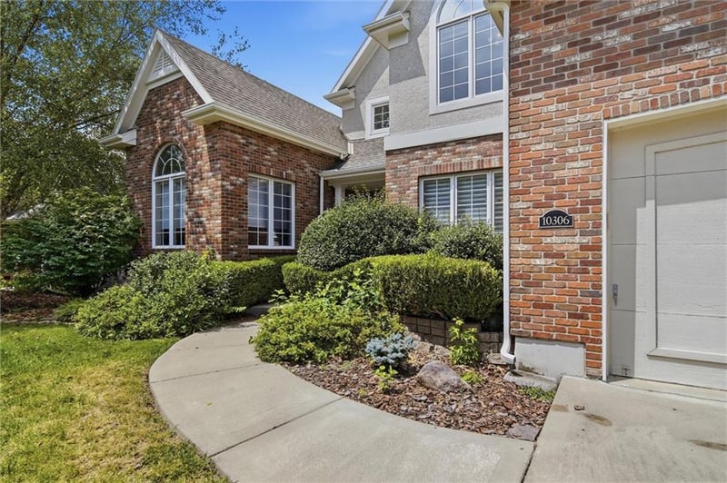 10306 North Brooklyn Ave, Kansas City, MO 64155