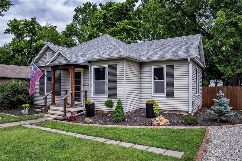 1832 New Hampshire St, Lawrence, KS 66044