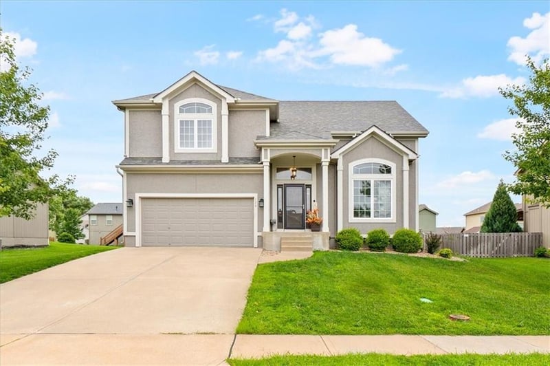 126 Pecan St, Gardner, KS 66030