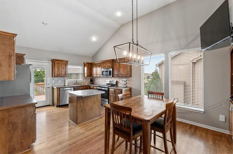 126 Pecan St, Gardner, KS 66030