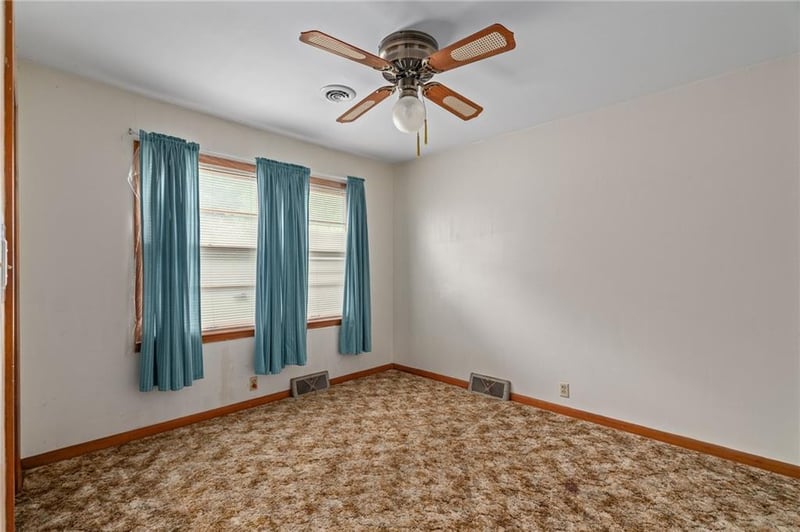 21455 Moonlight Rd, Gardner, KS 66030