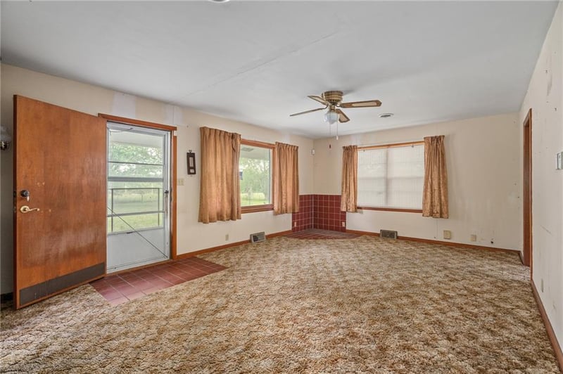 21455 S Moonlight Rd, Gardner, KS 66030