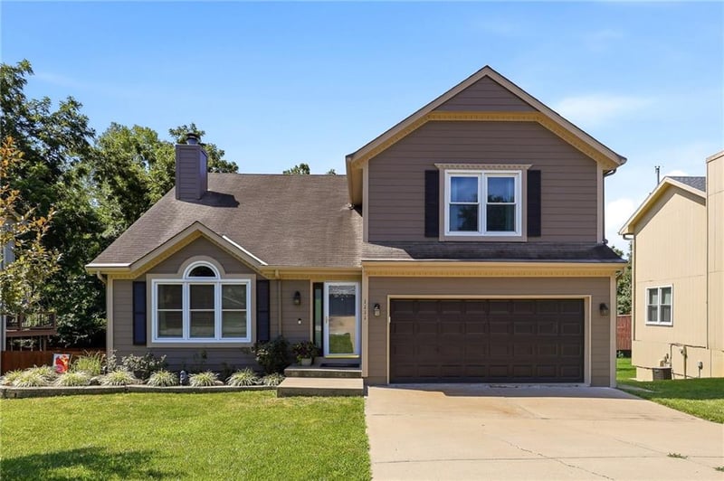1111 NW 72nd St, Kansas City, MO 64118