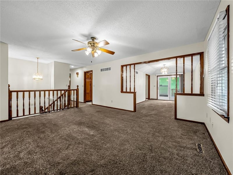 107 North St, Farley, MO 64028