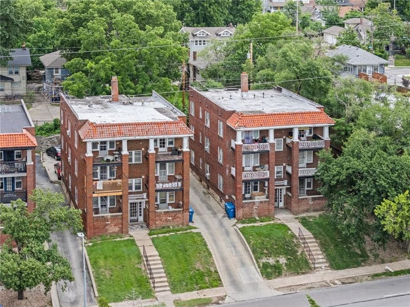 5029-5035 Troost Ave, Kansas City, MO 64110