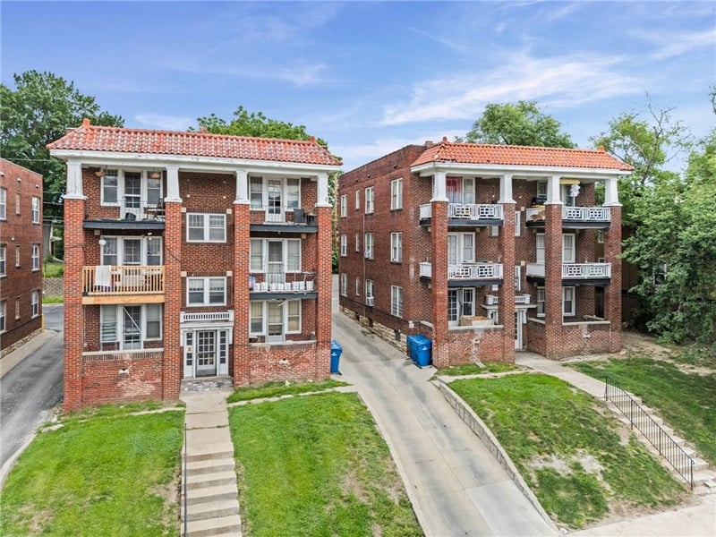 5029-5035 Troost Ave, Kansas City, MO 64110