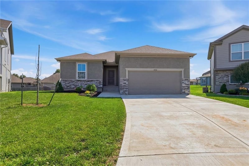 21806 Massa Cir, Peculiar, MO 64078