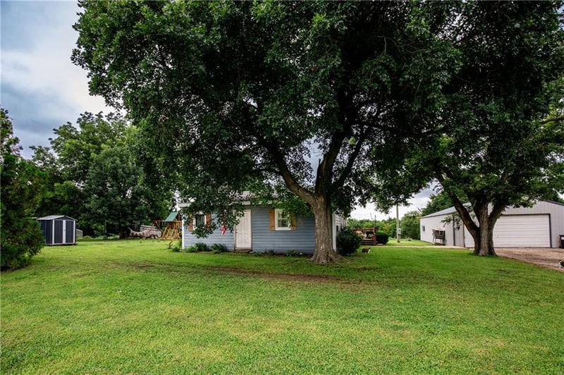 16800 E 1850 Rd, Lacygne, KS 66040