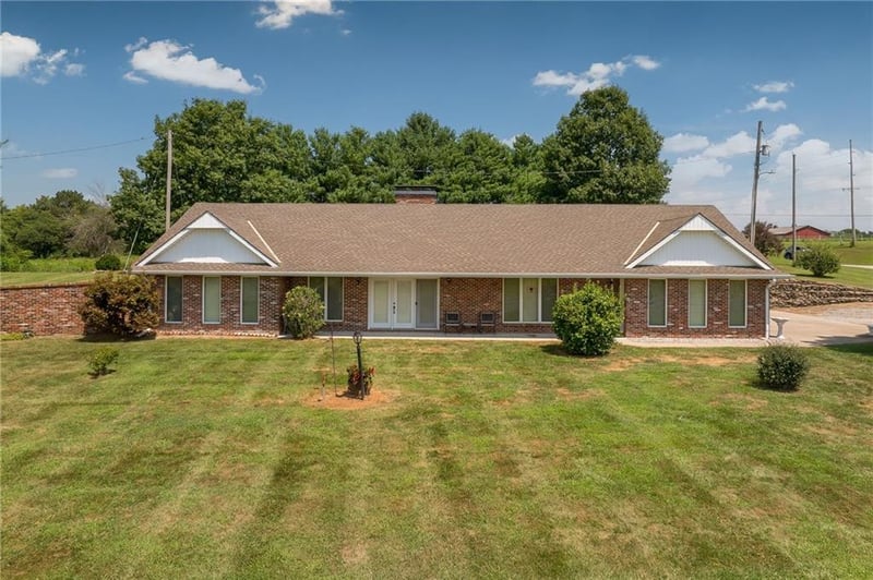4902 33 Hw, Maysville, MO 64469