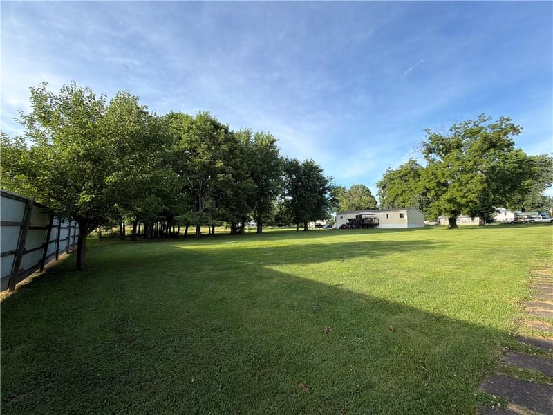 322 Highland St, Hale, MO 64643