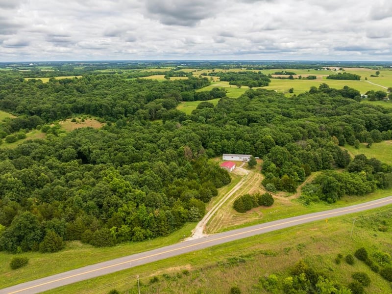 12625 Ww Hw, New Cambria, MO 63558
