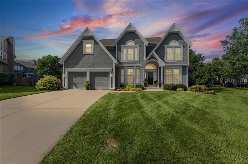 13001 Hemlock St, Overland Park, KS 66213