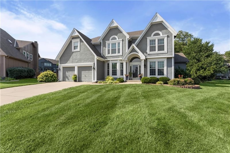 13001 Hemlock St, Overland Park, KS 66213