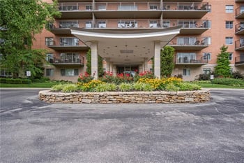 4550 Warwick Blvd #409, Kansas City, MO 64111