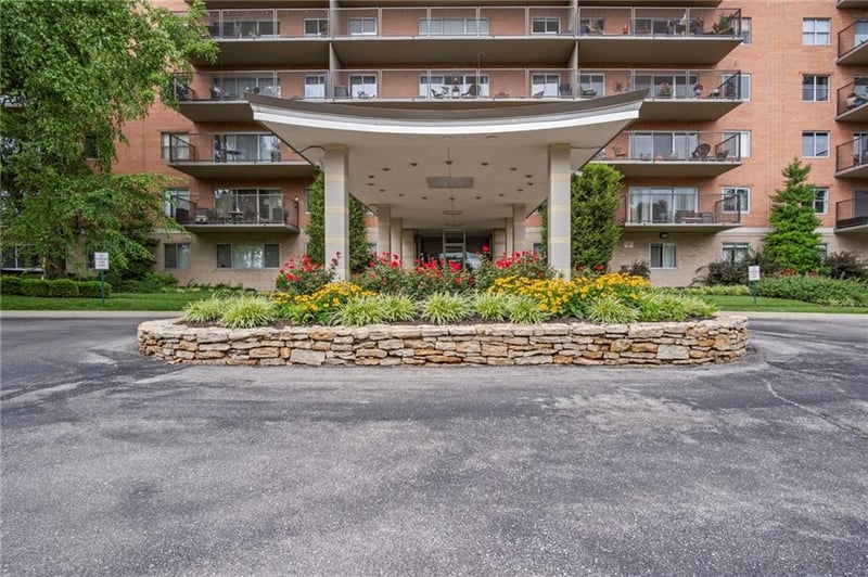 4550 Warwick Blvd #409, Kansas City, MO 64111
