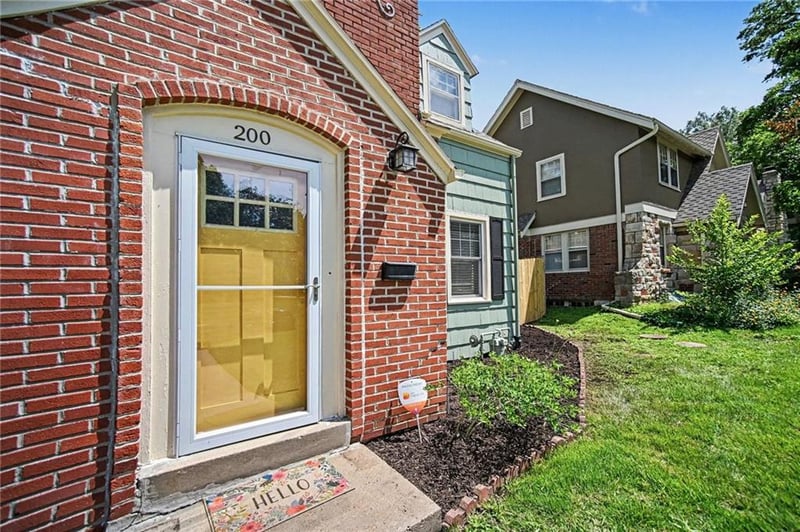 200 E 73rd St, Kansas City, MO 64114