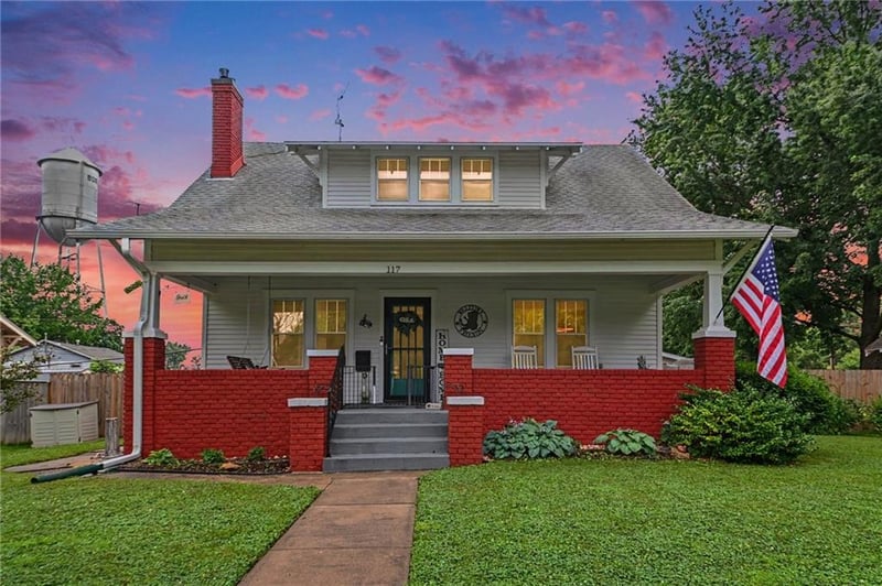117 Juniatta St, Burlington, KS 66839