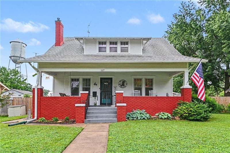 117 Juniatta St, Burlington, KS 66839