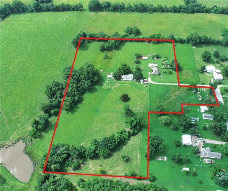 5125 815 Rd, El Dorado Springs, MO 64744