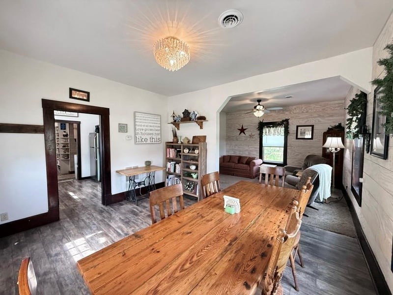 5125 815 Rd, El Dorado Springs, MO 64744