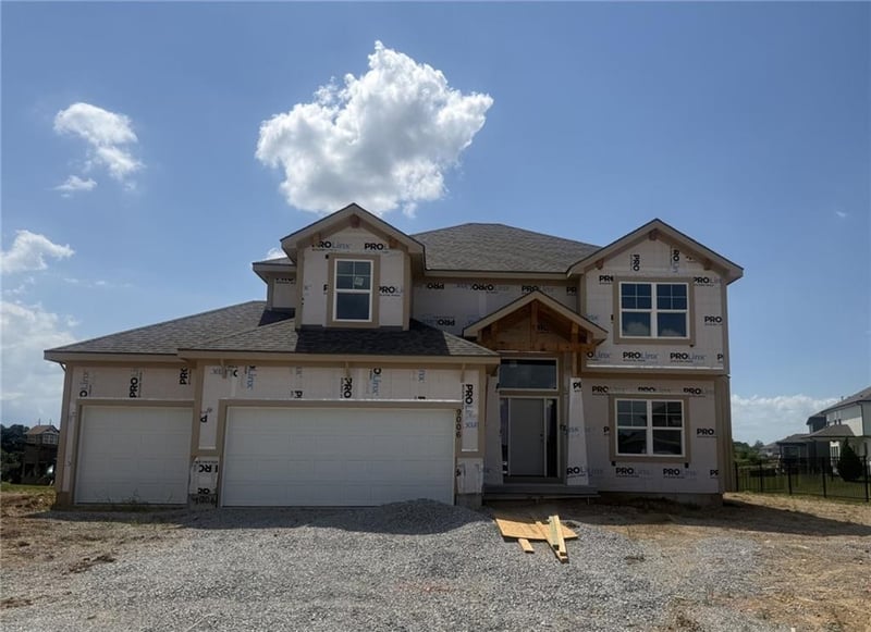 9006 Poplar Ave, Kansas City, MO 64156
