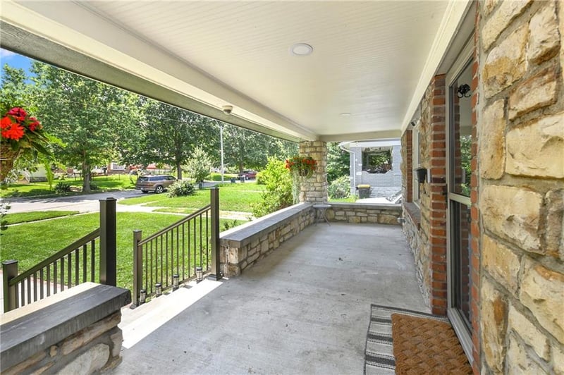 1462 E 78th St, Kansas City, MO 64131