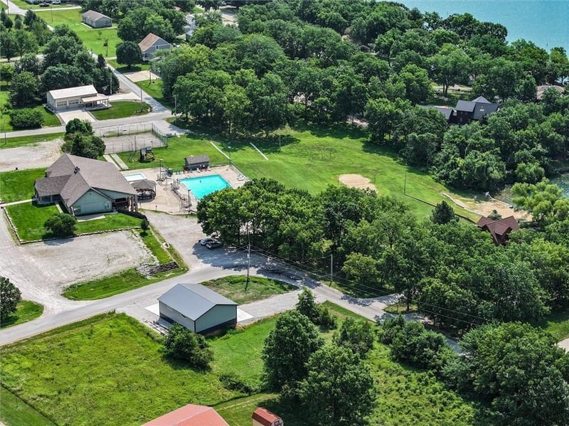 58 Tamarack Ln, Linn Valley, KS 66040