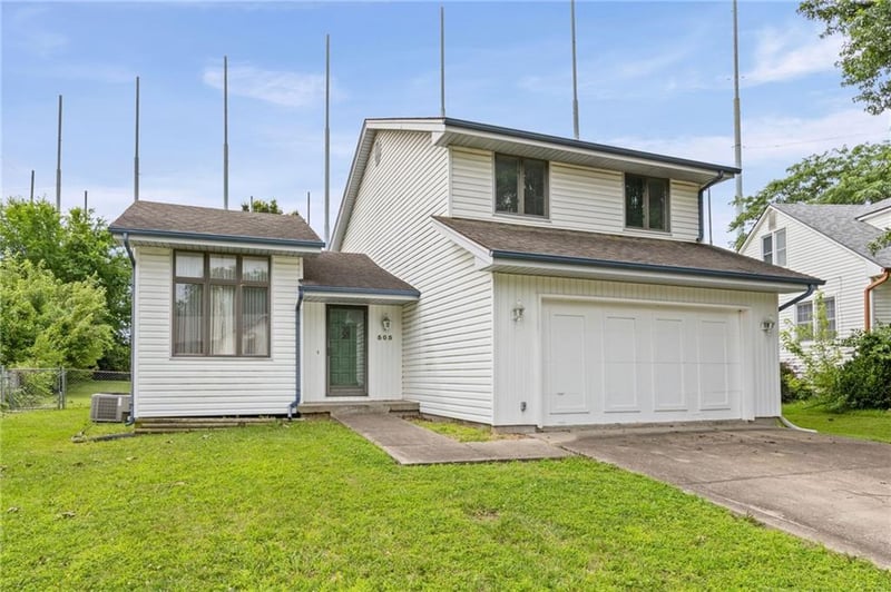 505 NW 87th Ter, Kansas City, MO 64155