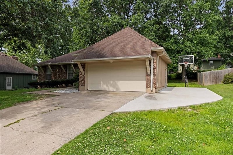 3604 Emery St, Independence, MO 64075