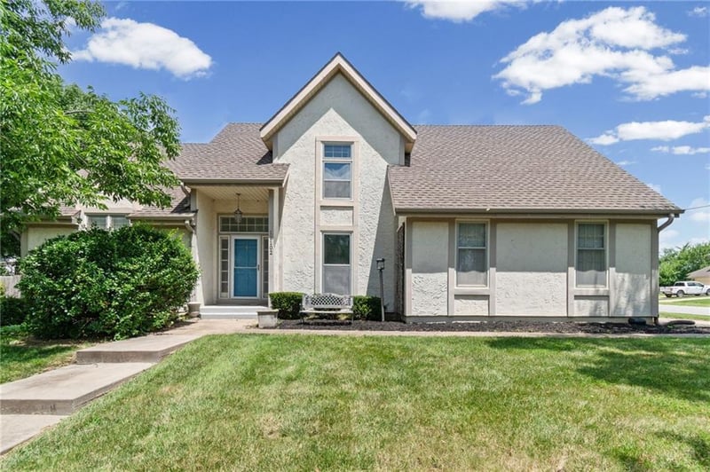 11102 114th Ter, Overland Park, KS 66210