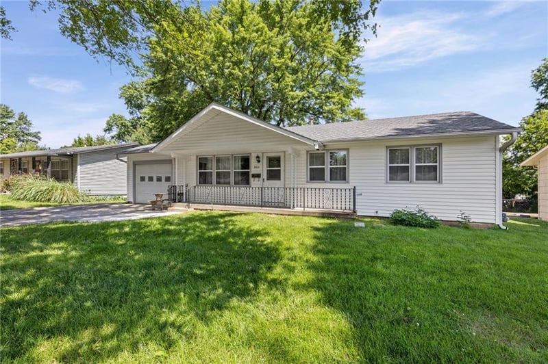 8100 E 90th Ter, Kansas City, MO 64138