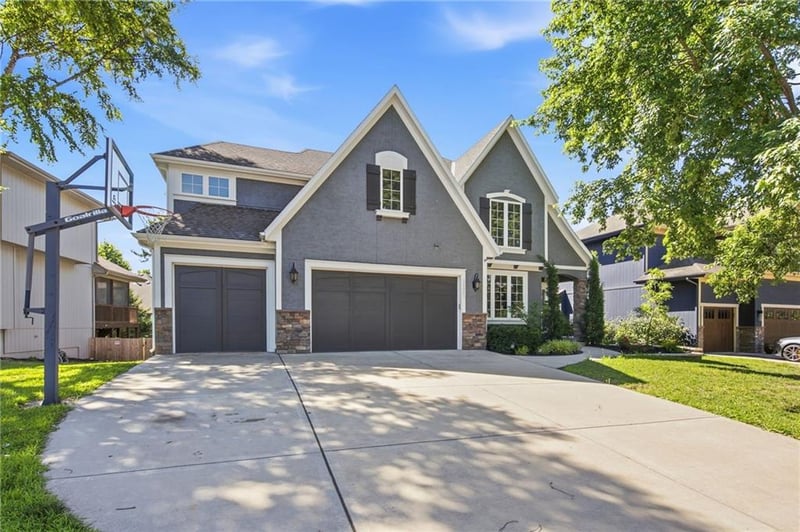 15401 165th St, Olathe, KS 66062