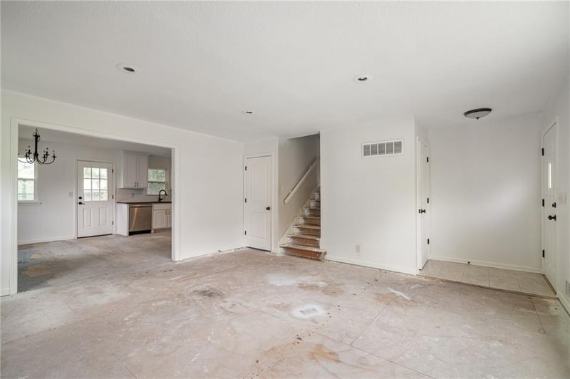 9302 83rd St, Overland Park, KS 66204