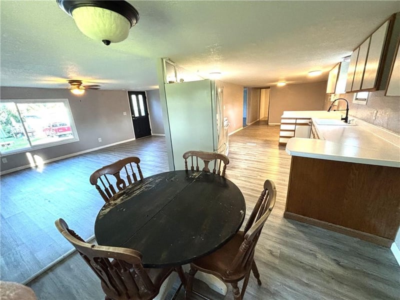 8288 Lee Rd, Atchison, KS 66002
