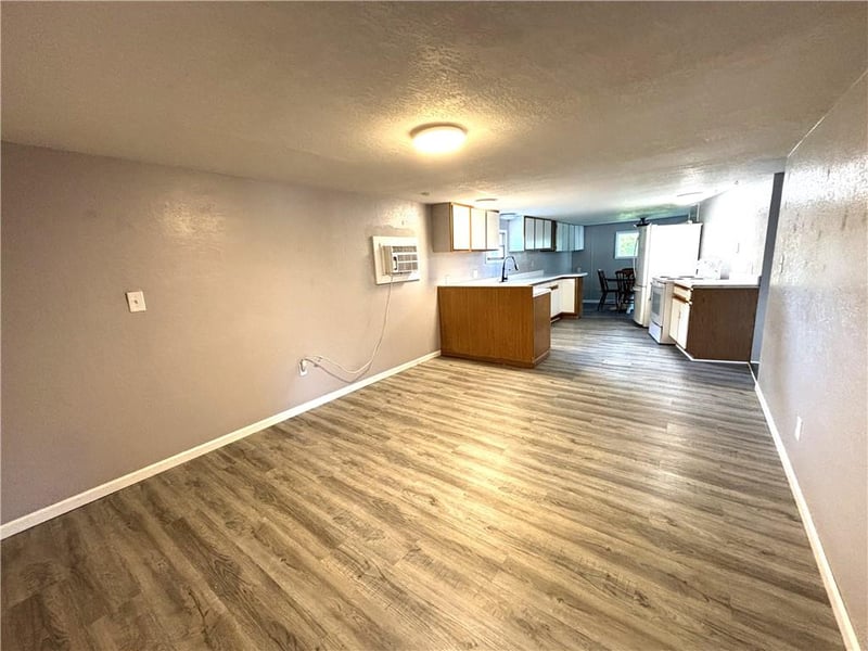 8288 Lee Rd, Atchison, KS 66002