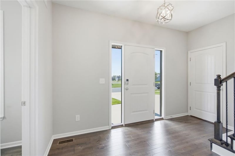 21141 Noble St, Spring Hill, KS 66083