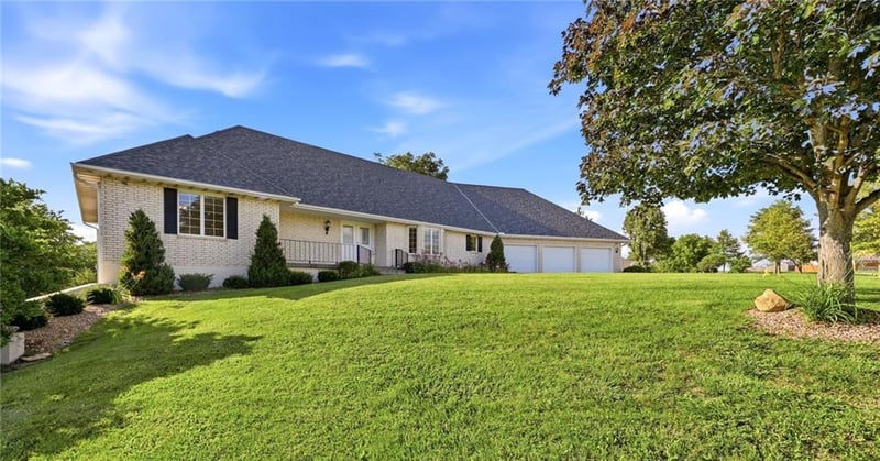 1012 Pca Rd, Warrensburg, MO 64093