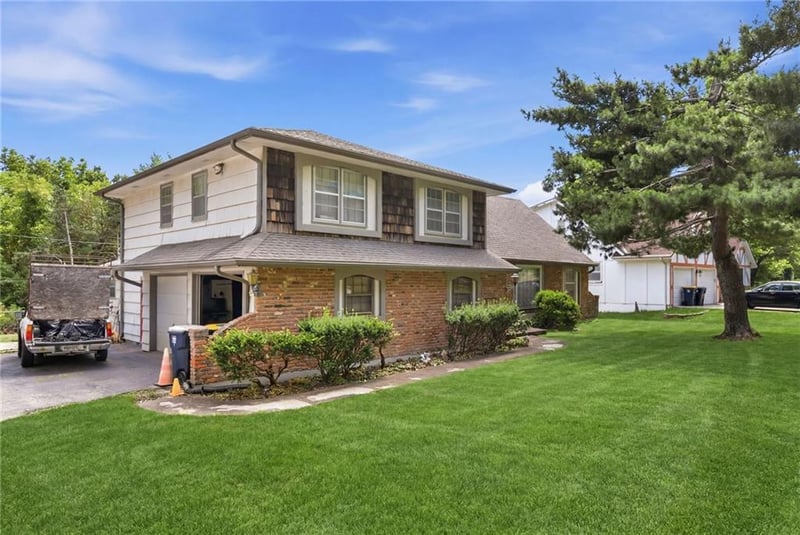 8615 89th St, Kansas City, MO 64138