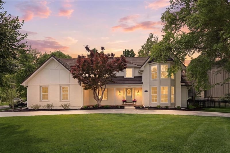10426 Alhambra St, Overland Park, KS 66207
