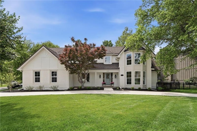 10426 Alhambra St, Overland Park, KS 66207