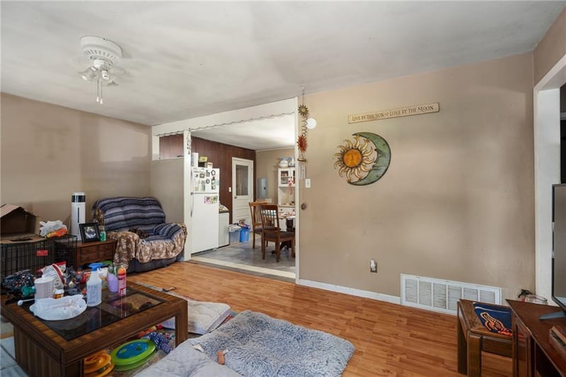 405 Rogers St, Independence, MO 64050