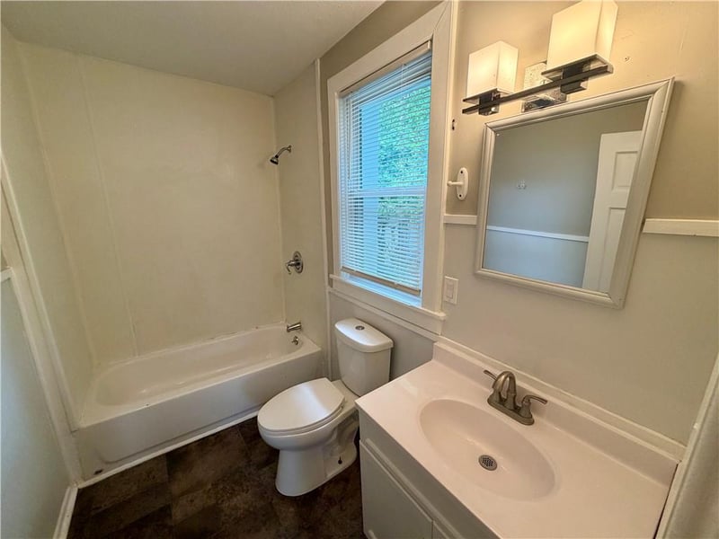 835 Hickory St, Ottawa, KS 66067