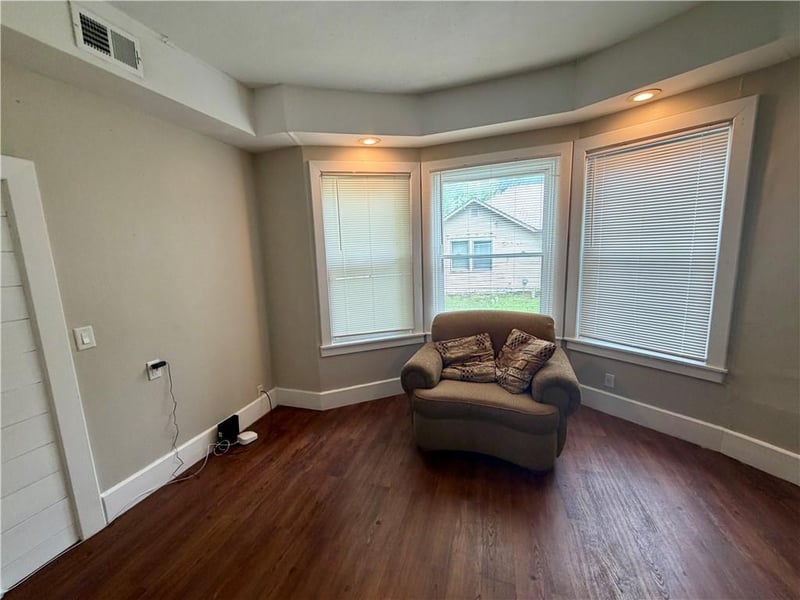 835 Hickory St, Ottawa, KS 66067