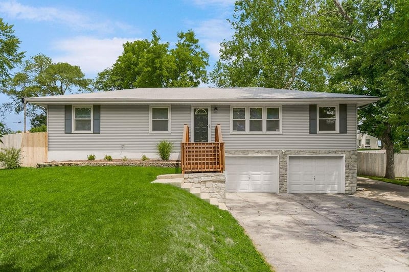 9232 Minnesota Ave, Kansas City, KS 66112