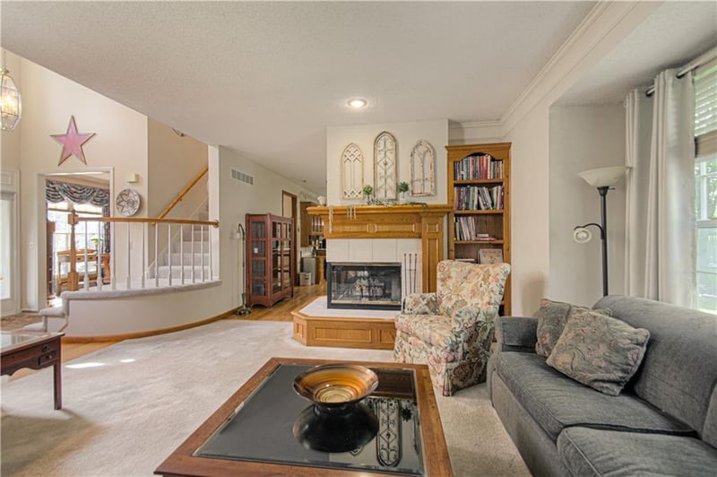 12814 Bond St, Overland Park, KS 66213