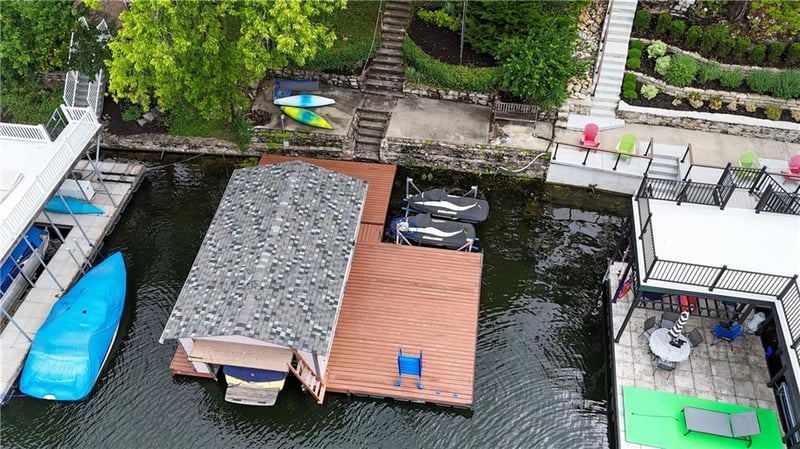 19 R St, Lake Lotawana, MO 64086