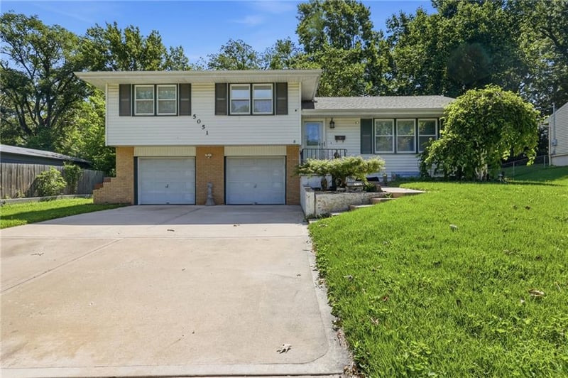 5051 Euclid Ave, Kansas City, MO 64118