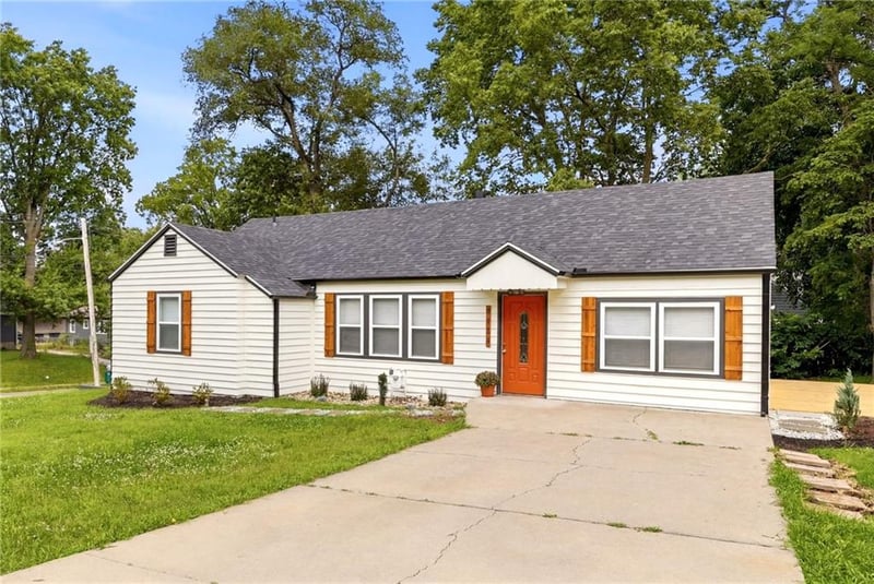 3718 Kimball Ave, Kansas City, KS 66104