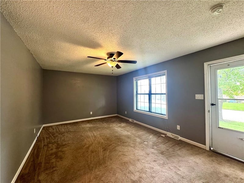 1627 Ray Ave, Maryville, MO 64468