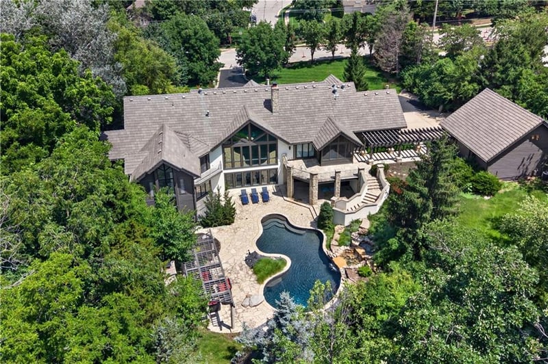 3805 123rd St, Leawood, KS 66209